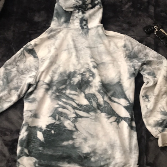 Primitive sweater - Picture 2 of 3